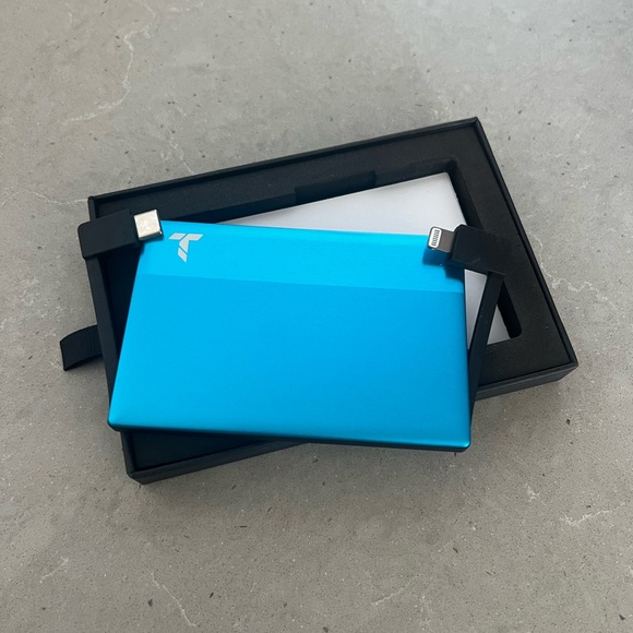 TravelCard Plus Blue Portable Charger 🆕 - Picture 5 of 5